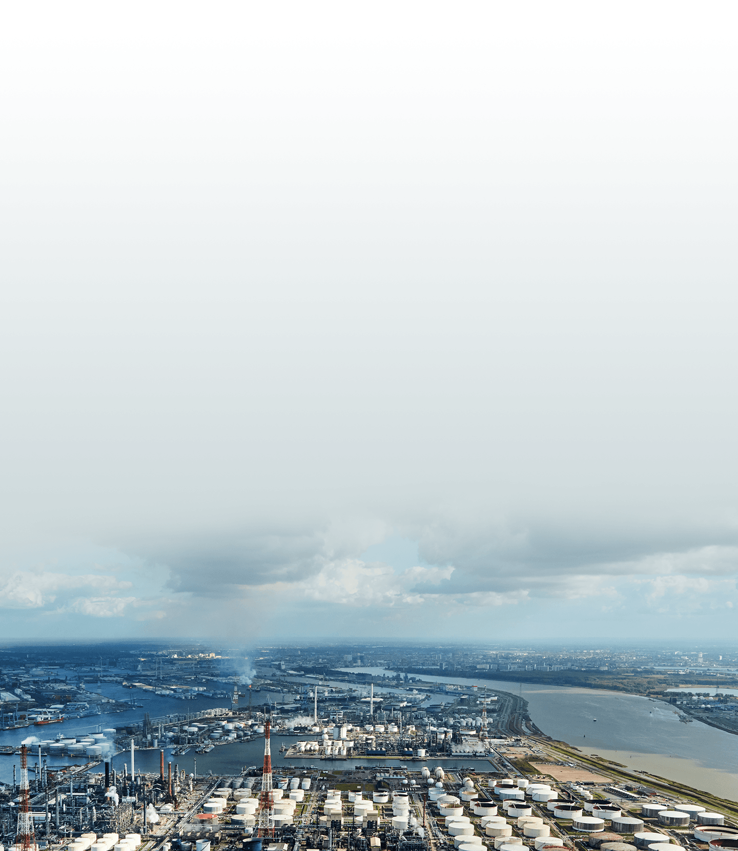 Aerial view of Total’s integrated refining and petrochemicals complex